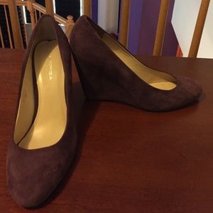 Purple Suede Vis Spiga gently worn wedges