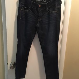 SOLD!!!! American Eagle artist Capri size 8
