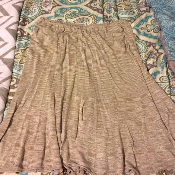 Dress top with matching skirt - Picture 2 of 2