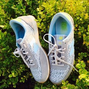 New Balance baby blue speckled sneakers