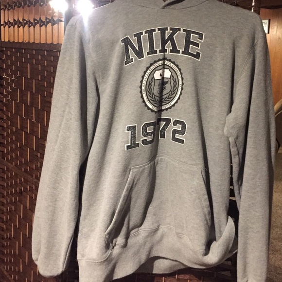 vintage Nike Hoodie!