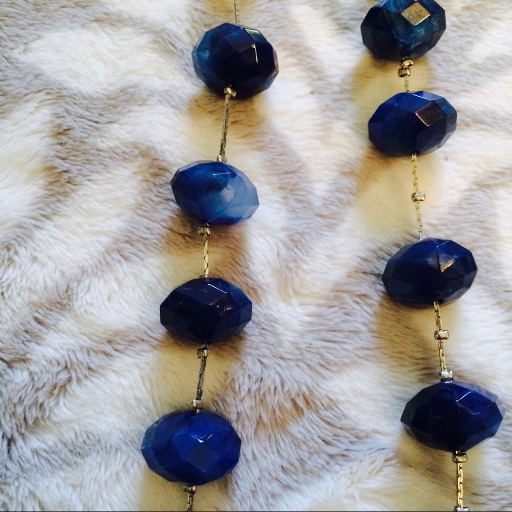 NWOT Long Blue Stone Necklace 🔹