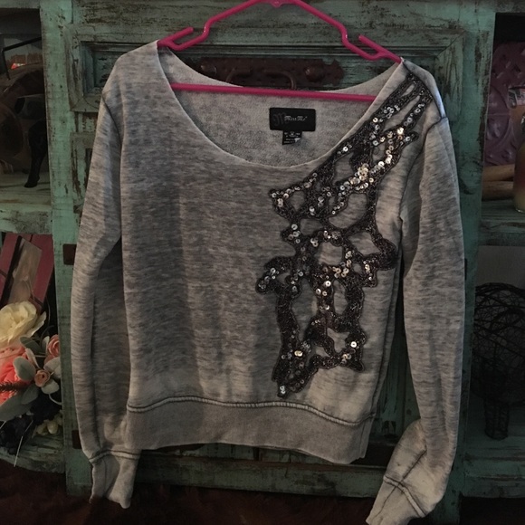 Miss Me Tops - Wide neck Sweater