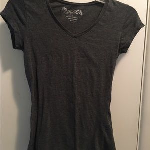 SPLASH size small v-neck