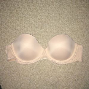 Nude strapless push-up bra