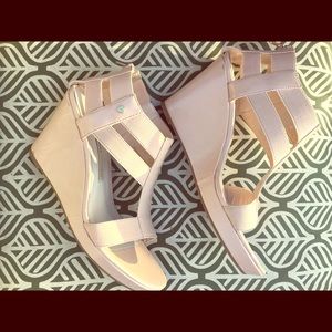 ‼️REDUCED! Final price! Dana Buchman Wedges