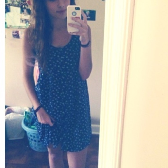 SOLD!!! A&F floral baby doll dress - Picture 4 of 4