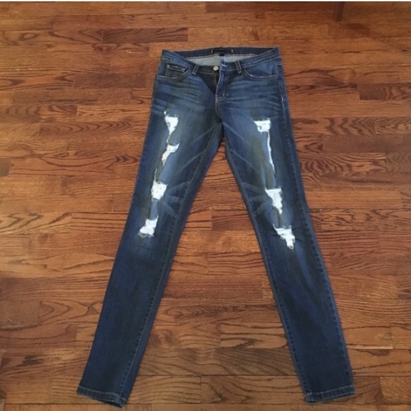 Like new flying monkey destructed skinny jeans