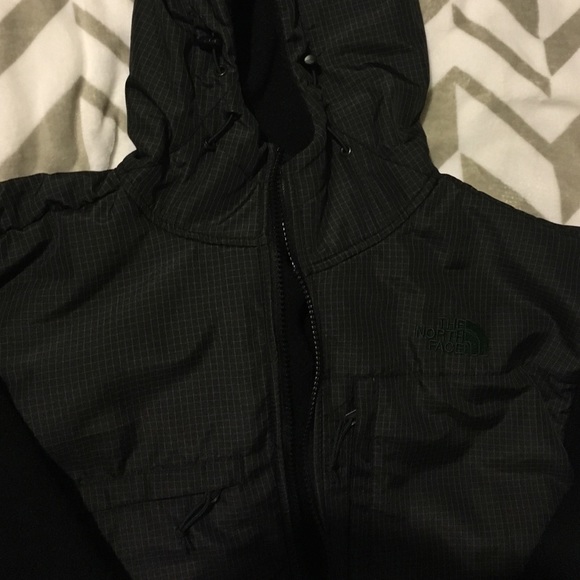 Men's S Northface jacket fits me like a women's L