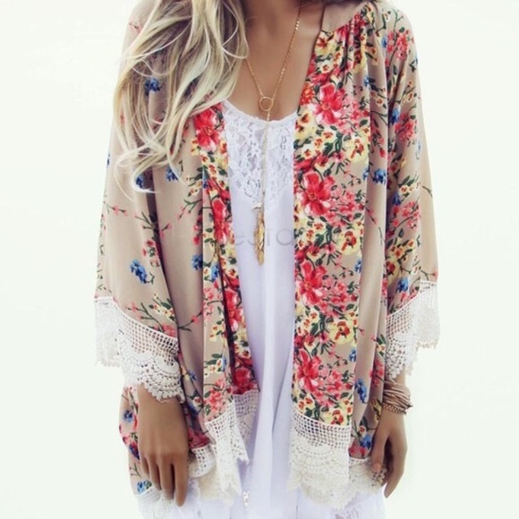 Floral and Lace Loose Fit Flowy Kimono - Picture 2 of 3
