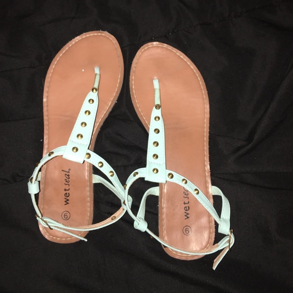 Wet seal sandals