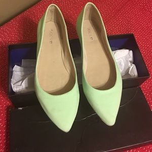 Joes jeans lime green flats size 7.5