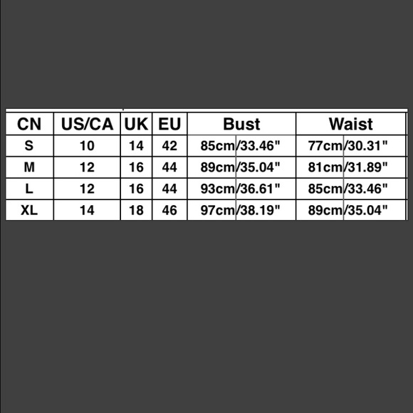 Lips & Mascara Lashes Graphic T-Shirt - Picture 4 of 4