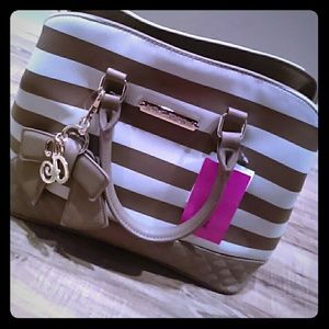 Betsy Johnson Spice Bag reasonable offers accepted