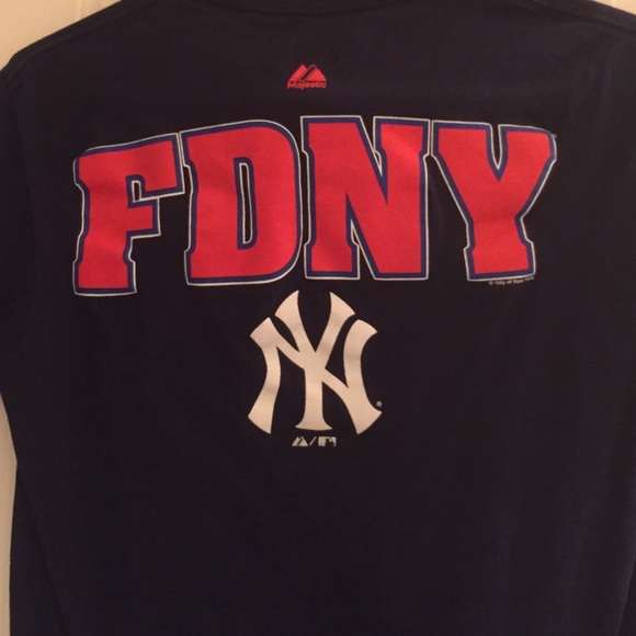 New York Navy blue fire department t shirt small