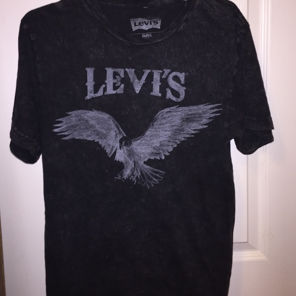 Levis tee