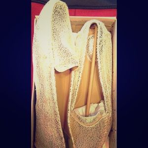 New in Box! Clarks size 12M Gold Leather flats!