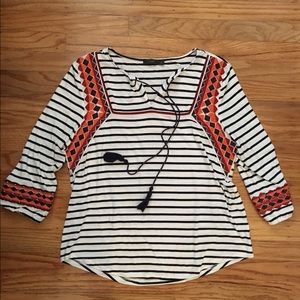 3/4 sleeve embroidered striped shirt.