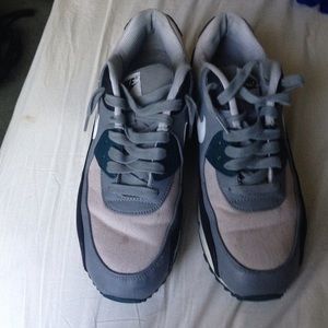 Air maxes