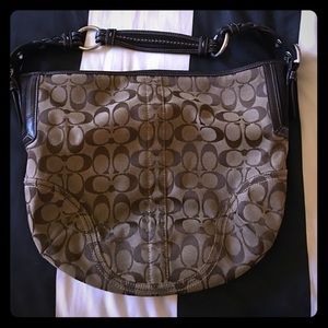Signature Coach Hobo