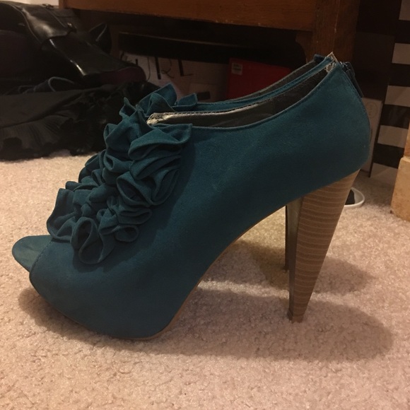 Teal ruffle ankle booties