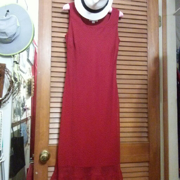 RED AND BLACK Dress comfy and cLaSSy+).