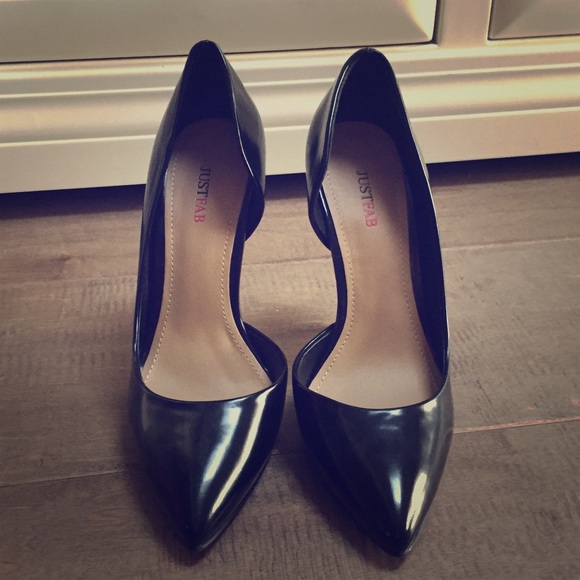 Brand new JustFab black pumps