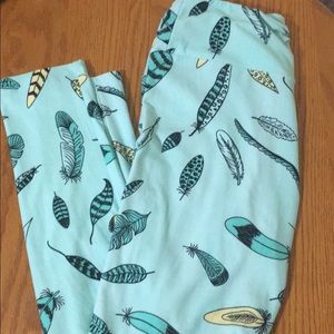 Lularoe Feather Leggings