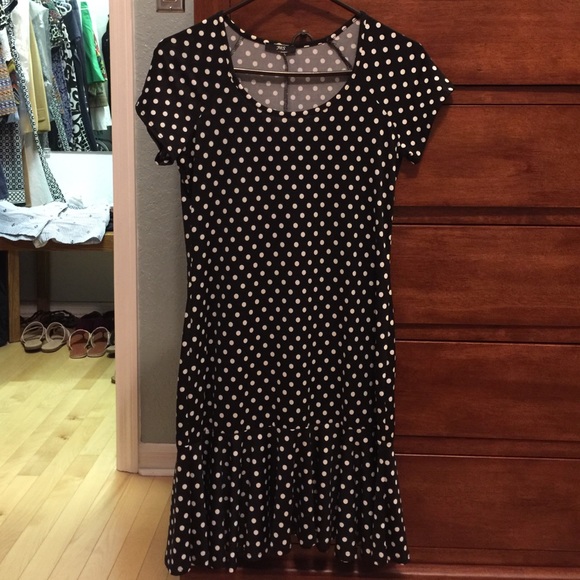 Polka Dot Ruffle Dress. Size 6.