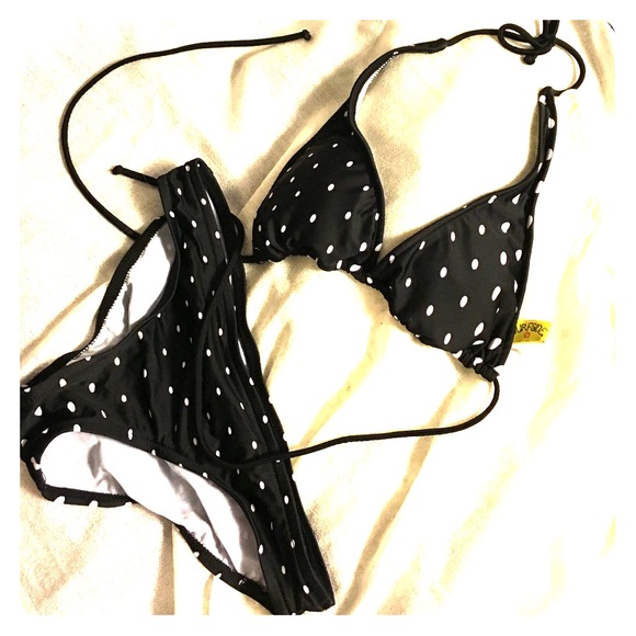 👙👙👙👙