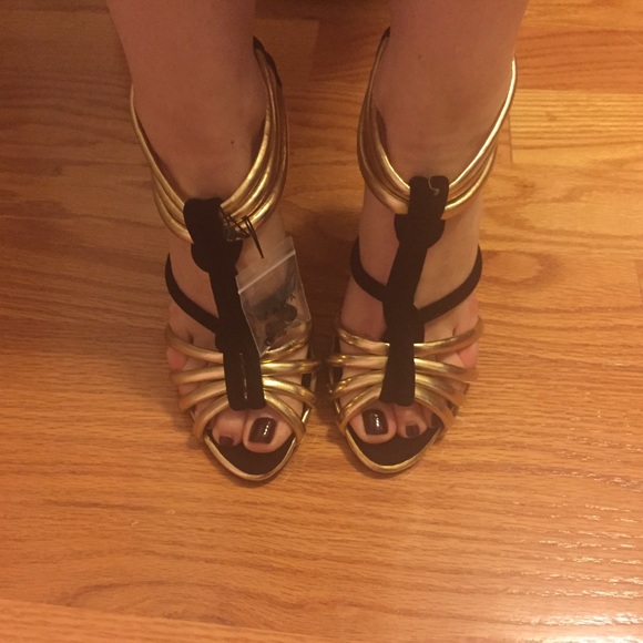 Zara Black and Gold Sandals - Picture 2 of 4