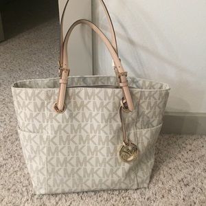Michael Kors purse
