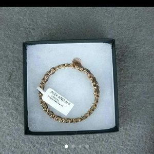 Gold bracelet