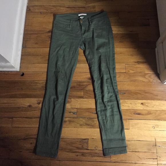 Skin-tight 'legging'