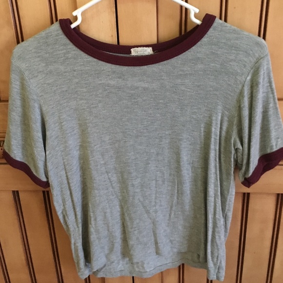 ❌SOLD❌NWOT Brandy Melville tshirt bundle - Picture 4 of 4