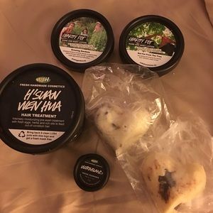 Lush lot read description.... Make an offer