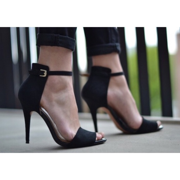 ZARA Black Basic Ankle Strap Heels
