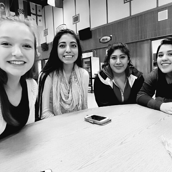 Meet your Posher, Cynthia