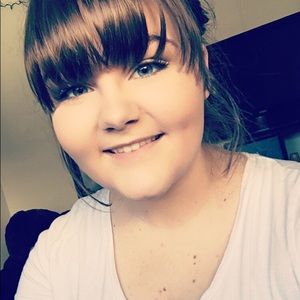 Meet your Posher, Kira