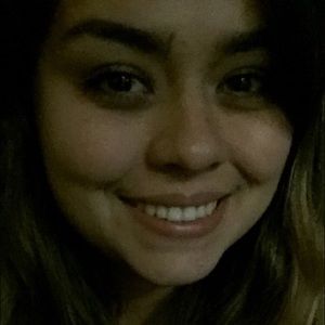 Meet your Posher, Alejandra