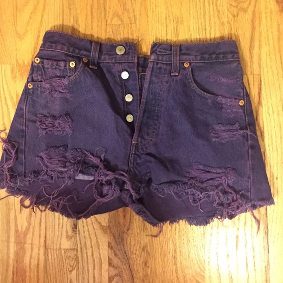 Levi's high waisted shorts in purple!