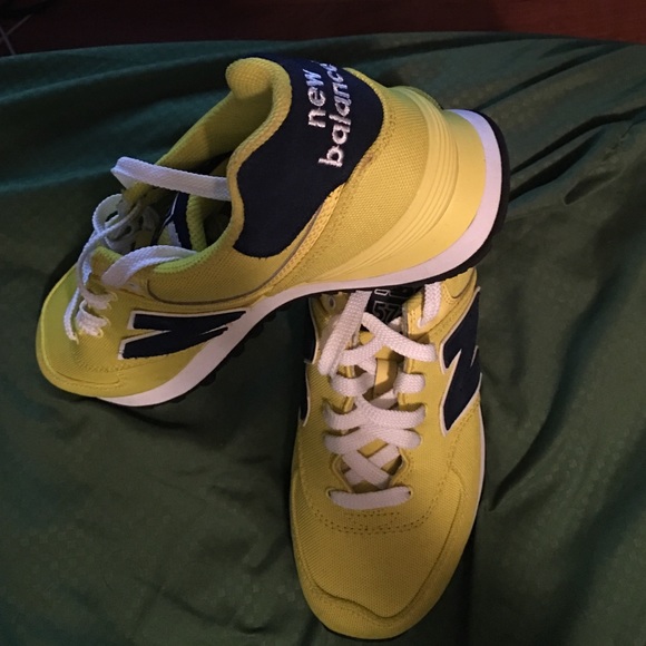 Women's New Balance Classics