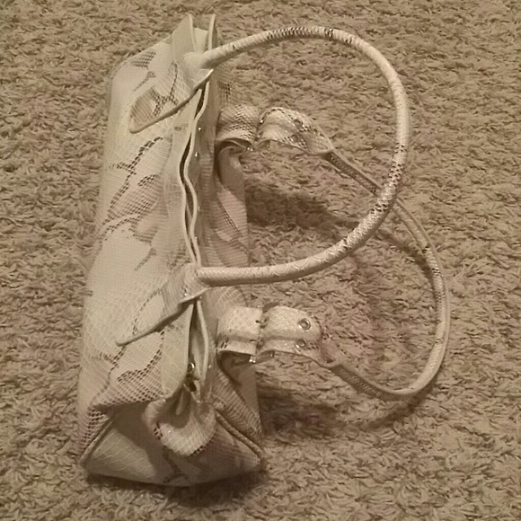 Snakeskin reposh purse - Picture 2 of 2