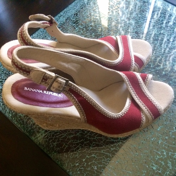 Banana republic! - Picture 2 of 3