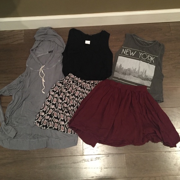 Bundle 3 brandy tops 2 brandy skirts.