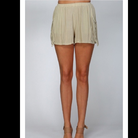 🎉HP🎉 BOHO Fringe Woven comfy trend shorts - Picture 3 of 5