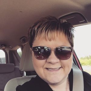 Meet your Posher, Robyn