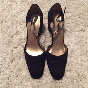 BLACK AND GOLD HEELS