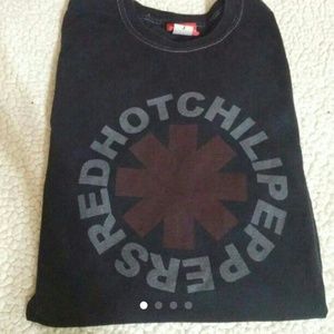 Red Hot Chilli Peppers Men's Shirt Medium