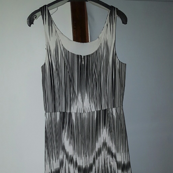 Adrianna Papell Black & White Print Sleeveless Dress w/ Tie Belt Size 10 - Picture 5 of 14